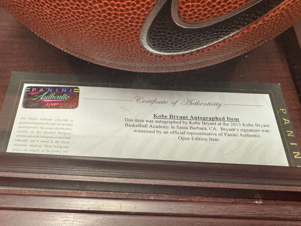 2013 Lakers BasketBall Autograph Signed By Kobe, Bryant Panini Graded